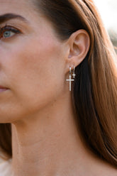 Zarte Ohrringe mit Kreuz Anhänger 925 Sterling Silber