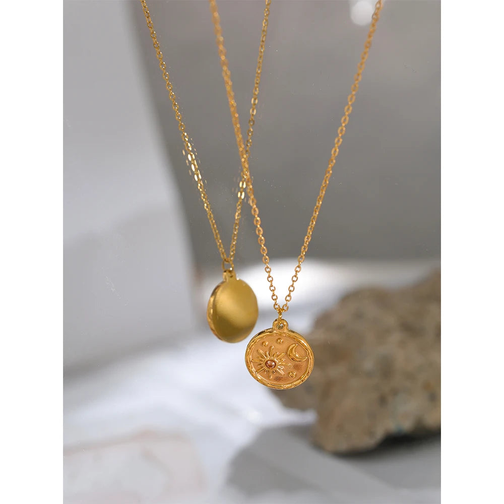 Damenkette mit Anhänger Sonne Mond und Sterne vergoldet