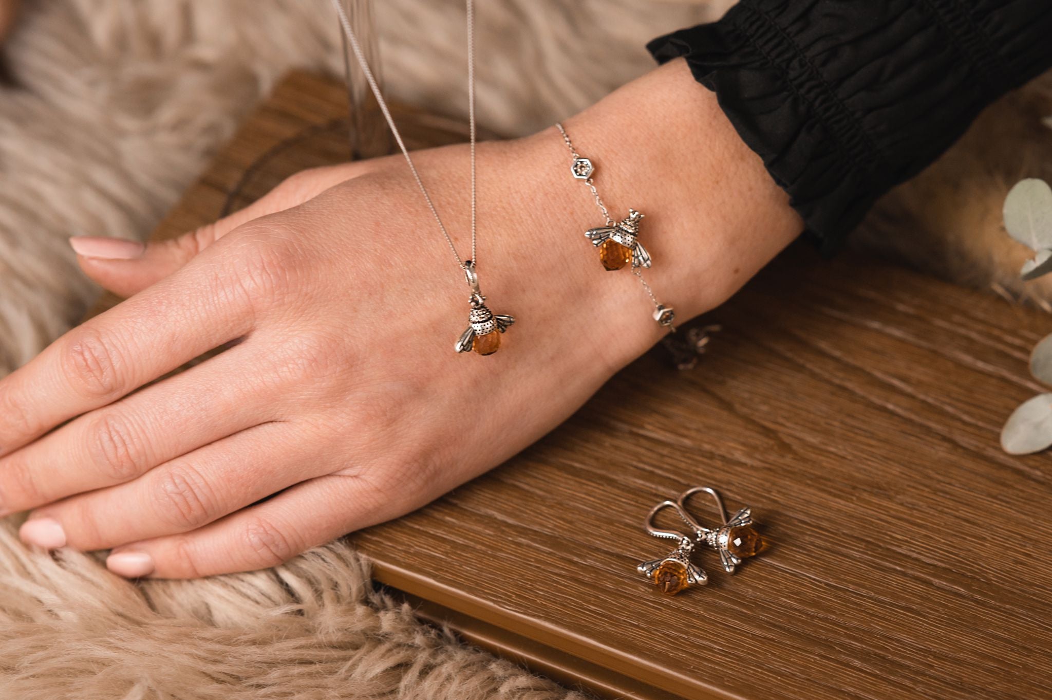 Zarter Damen Armband mit Bienen Anhänger 925 Sterling Silber