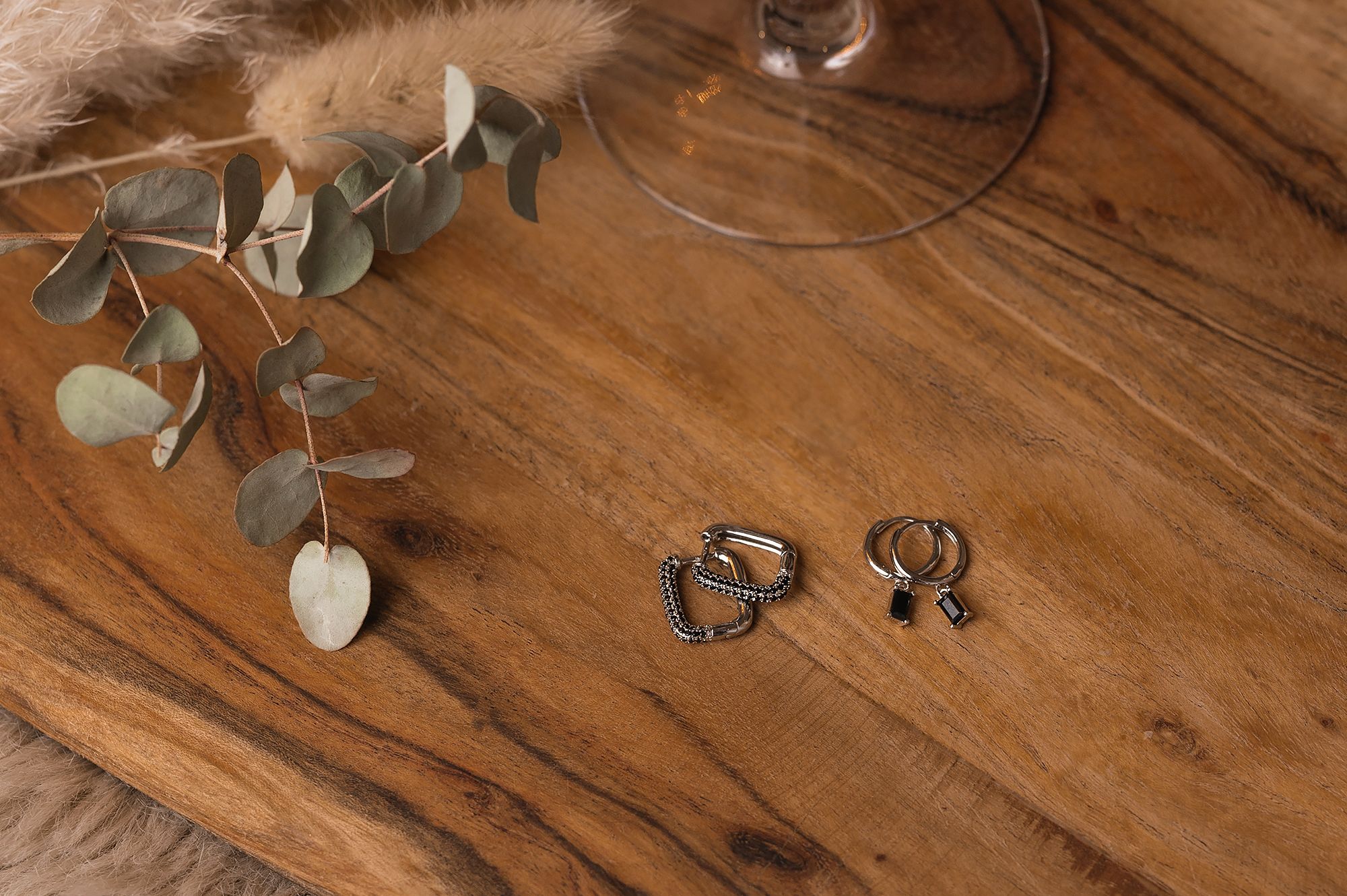 Damen Creolen mit schwarzem Anhänger aus 925 Sterling Silber